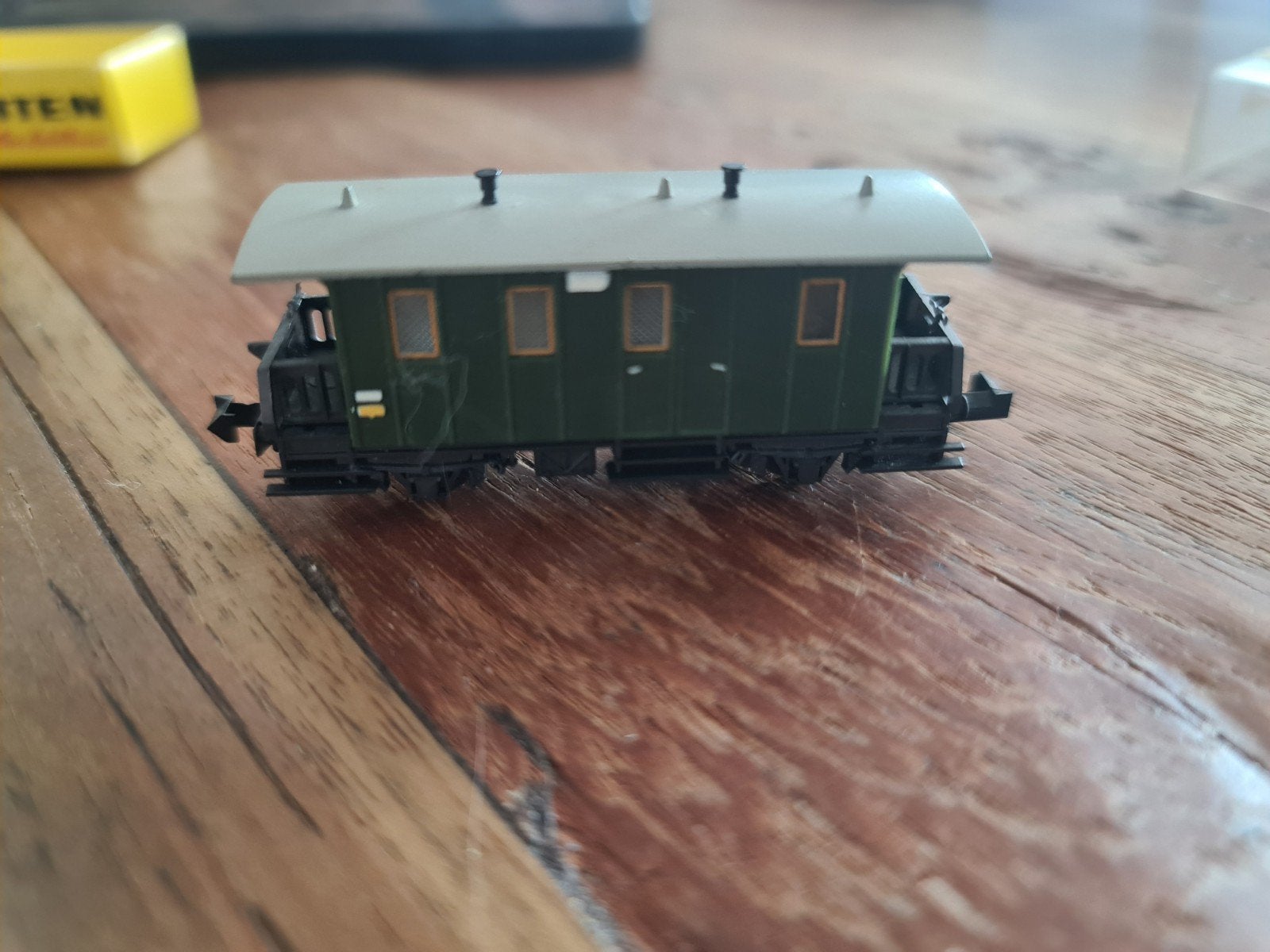 N-Spoor groen rijtuig zonder box, Hobby en Vrije tijd, Modeltreinen | N-Spoor, Overige merken, Gebruikt, Gelijkstroom, Wagon