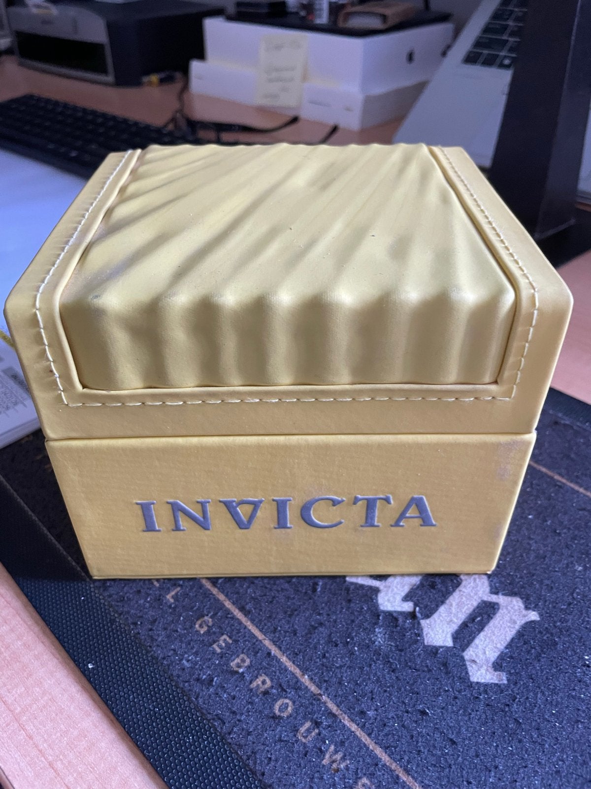 Invicta horloge - Zo goed als nieuw, Overige merken, Staal, Polshorloge, Kunststof