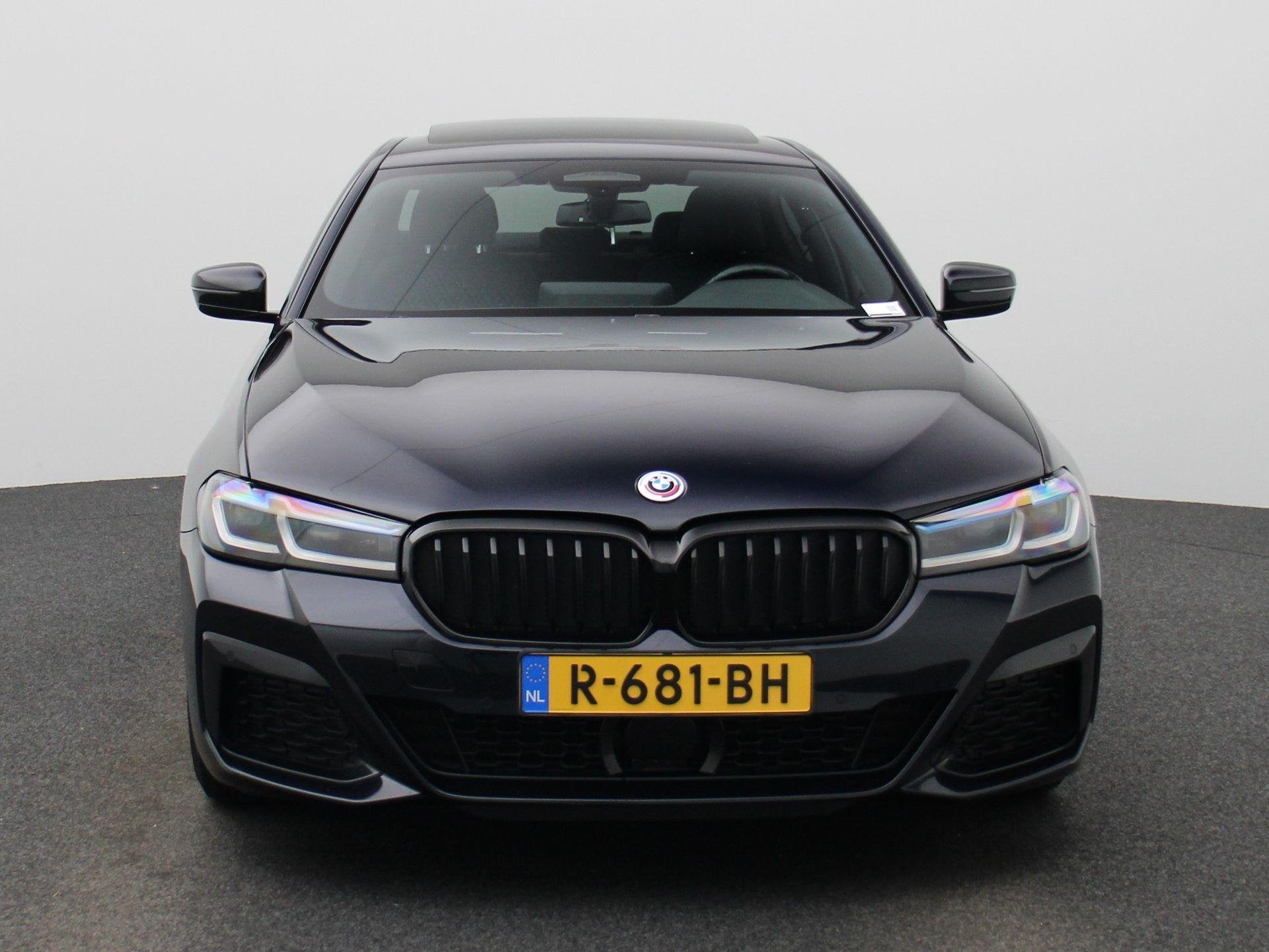 BMW 5-serie 520i Business Edition Plus | Automaat | Panorama, Automaat, Achterwielaandrijving, Gebruikt, 4 cilinders