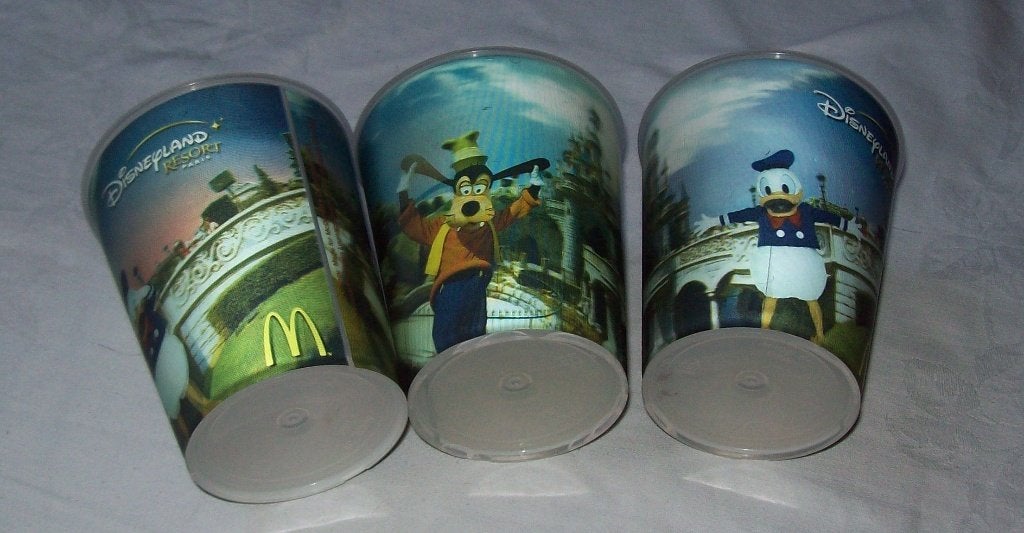 3 nieuwe 3D bewegend relief bekers uit Disneyland, Ophalen of Verzenden, Overige figuren, Nieuw, Servies