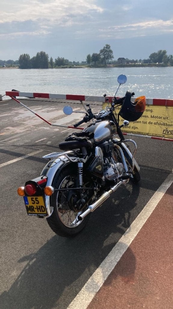 Royal Enfield Classic 500 met Hitchcocks tuning, Motoren, Motoren | Royal Enfield, Gebruikt, Particulier, Toermotor, Minimaal motorrijbewijs A2