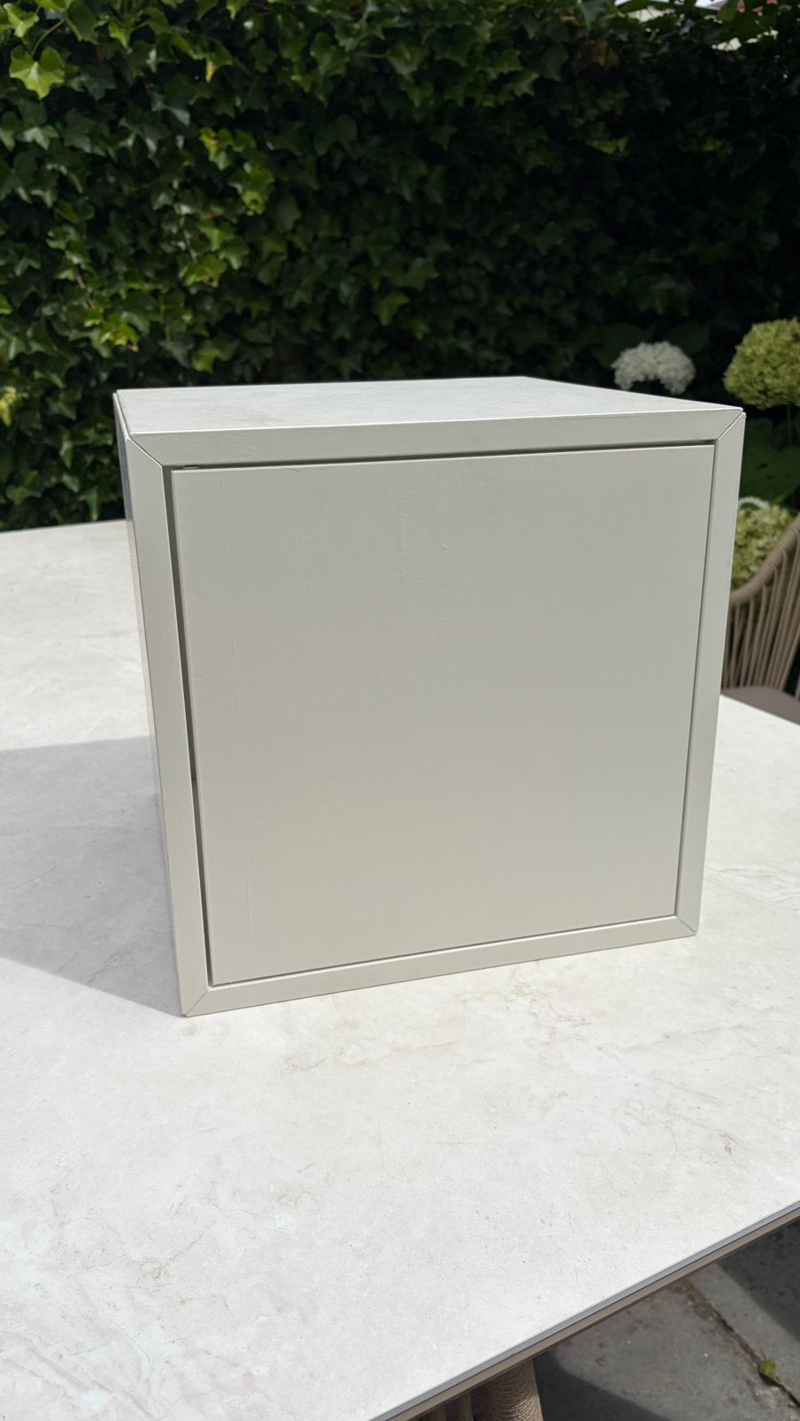 Eket Ikea kastje - beige geschilderd, Ophalen, Zo goed als nieuw