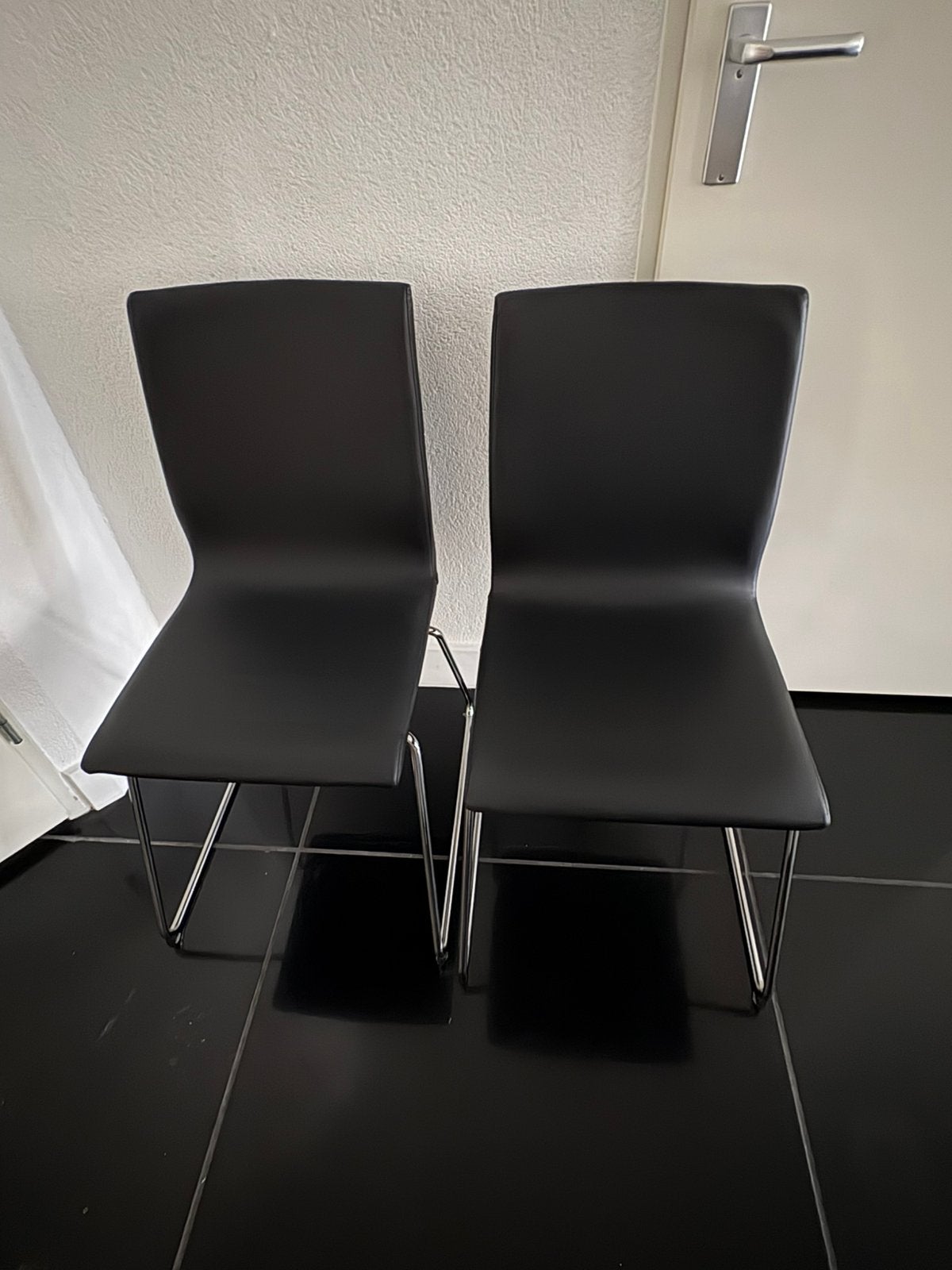 2 zwart leren stoelen van Ikea, Ophalen, Twee, Zwart, Leer