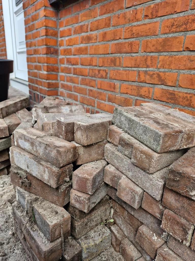 Gratis kleine klinkers, ca. 3m2, Tuin en Terras, Ophalen