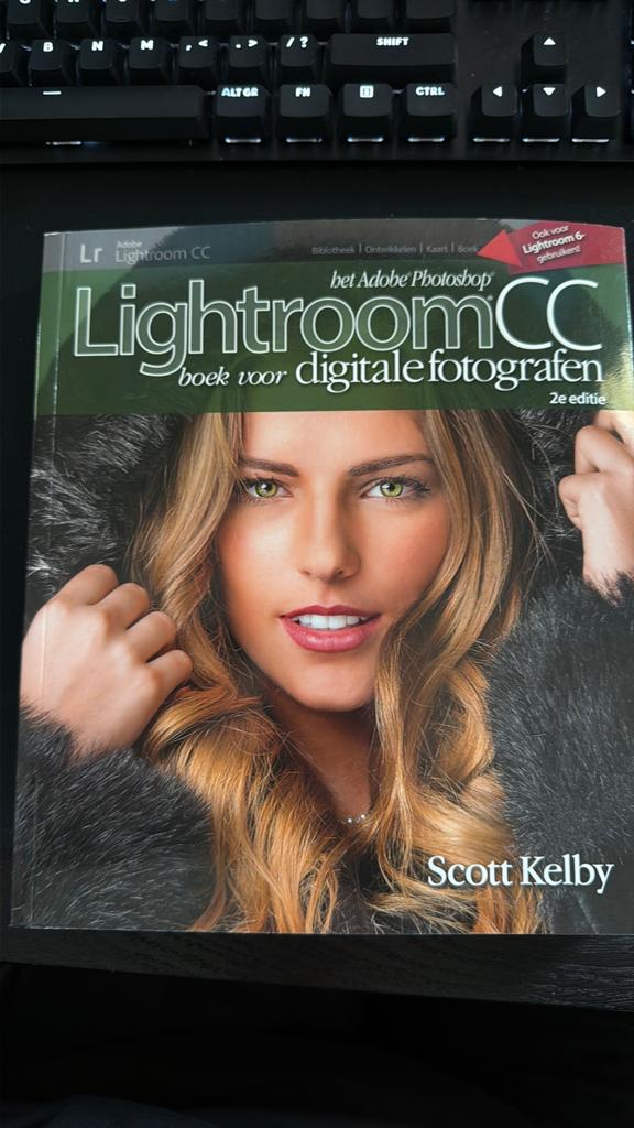 Scott Kelby - Het Lightroom 6 / CC, Fotograferen en Filmen, Ophalen of Verzenden, Zo goed als nieuw, Scott Kelby