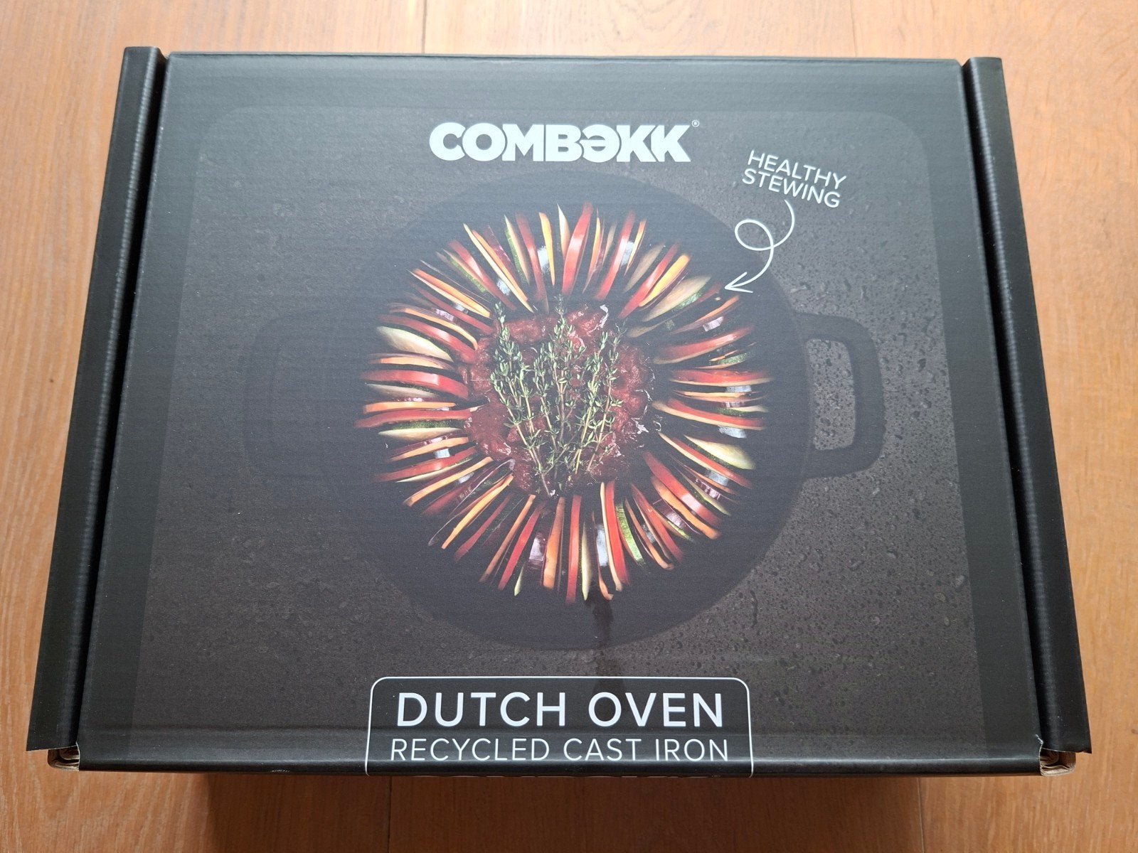 COMBEKK Dutch Oven 24cm - Gietijzeren Braadpan Zwart, Antiaanbaklaag, Nieuw, Ophalen of Verzenden, Overige merken