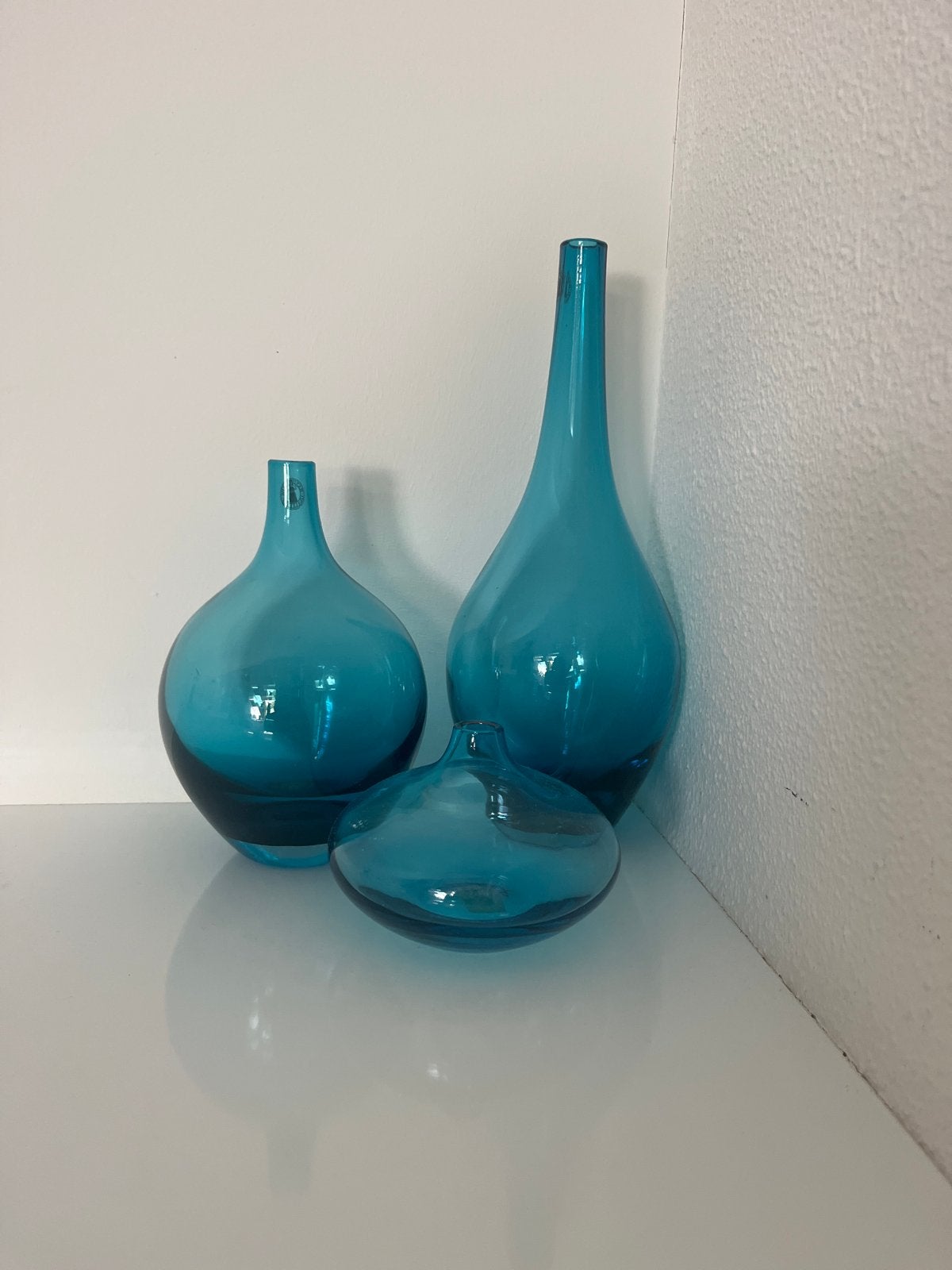 Set van 3 blauwe handgeblazen glazen vazen - IKEA, Ophalen, Blauw, Handgemaakt, 32 cm