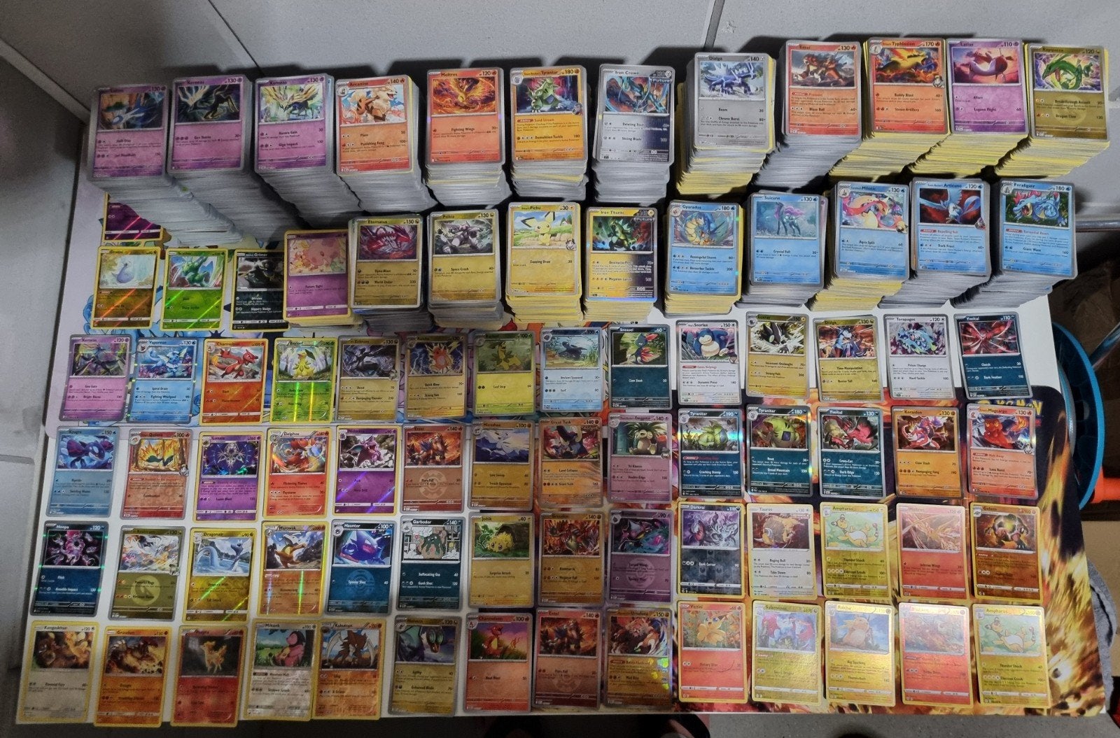 Special Mega Bulk 10.000+ | Veel Reverse/Holo | 0 Energy, Hobby en Vrije tijd, Verzamelkaartspellen | Pokémon, Ophalen of Verzenden