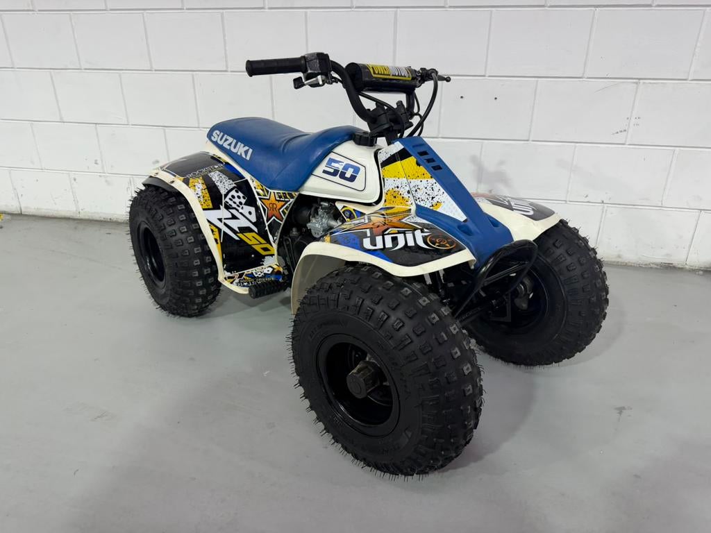 Suzuki lt50 rockstar bijna nieuwe banden, Motoren, Quads en Trikes