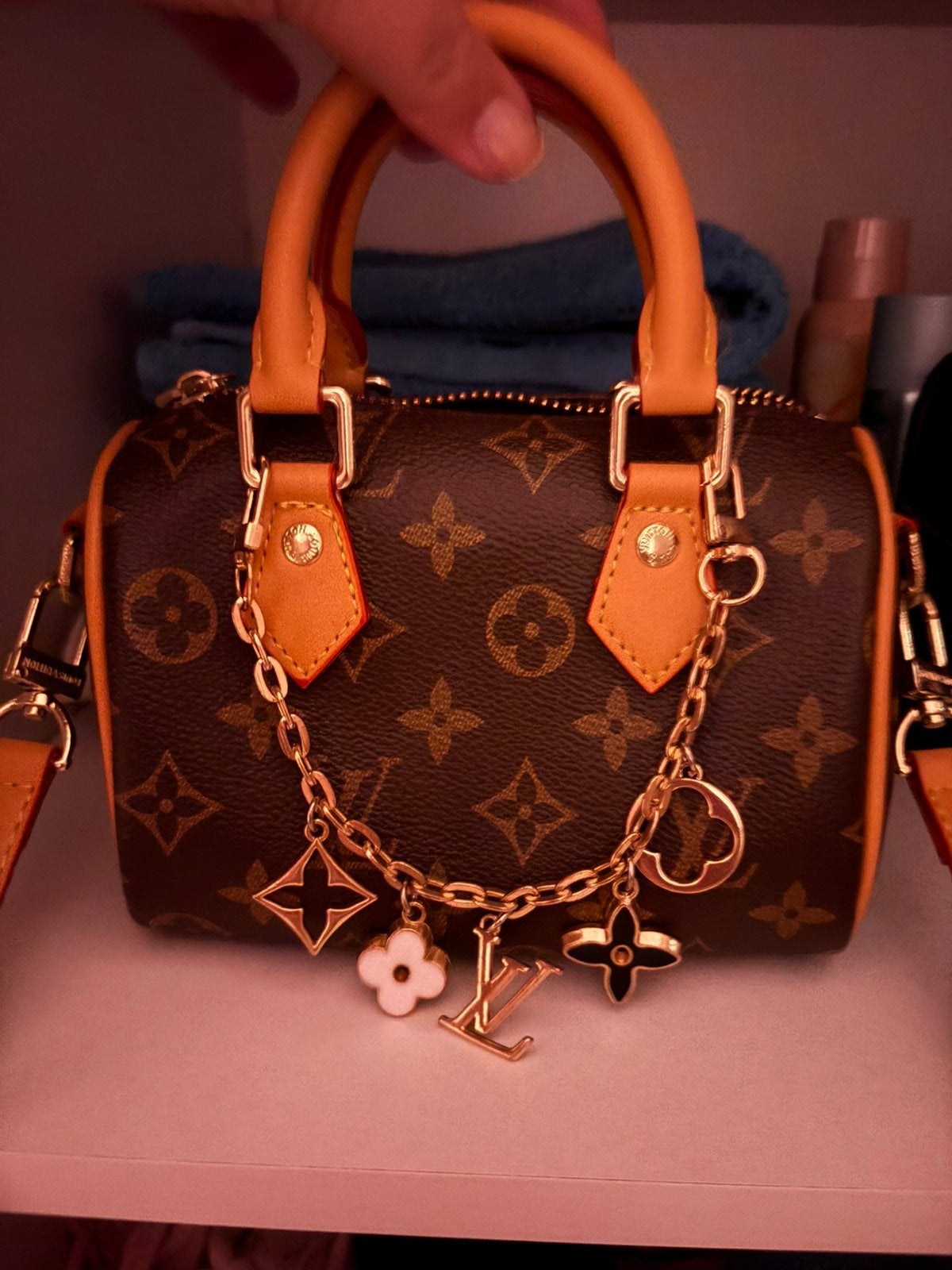 Mini Speedy Lv, Ophalen of Verzenden, Zo goed als nieuw, Bruin, Schoudertasje
