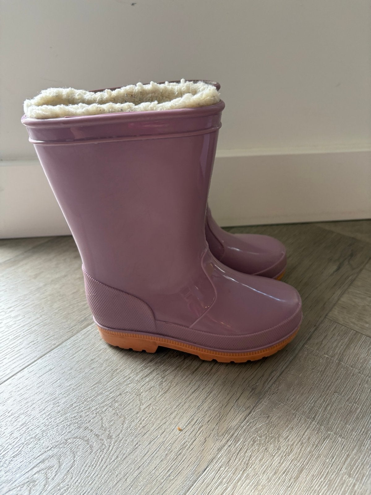 Lila regenlaarzen met teddy voering - Maat 22/23, Ophalen, Zo goed als nieuw, Jongen of Meisje, Laarzen