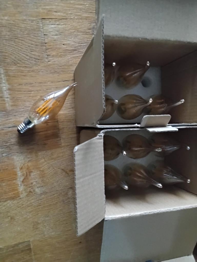 12 nieuwe kaarslampjes E14 led, Ophalen of Verzenden, Nieuw