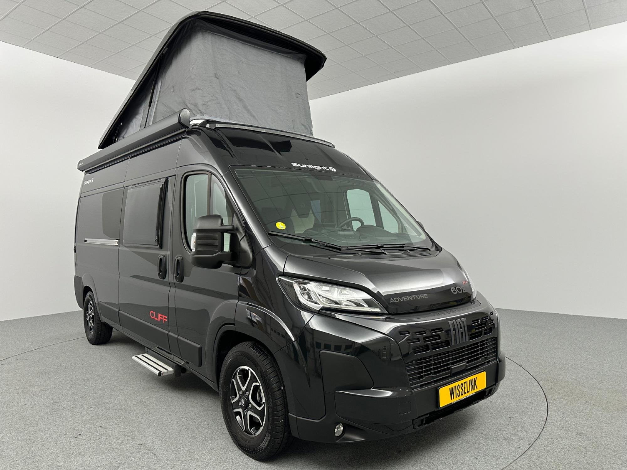 Sunlight Cliff 602 Adventure RT Hefdak Enkele bedden, Sunlight, Hordeur, Bedrijf, Diesel