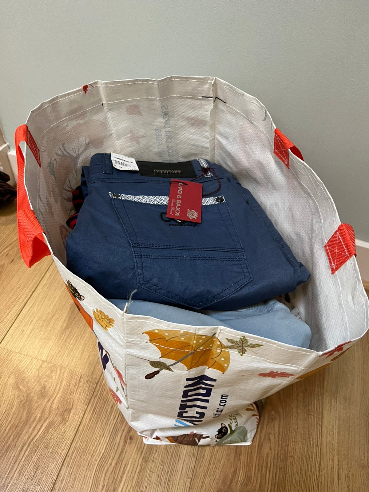 Kleding tas vol met nieuw met prijskaartje, Kleding | Dames, Ophalen, Nieuw, Maat 38/40 (M)