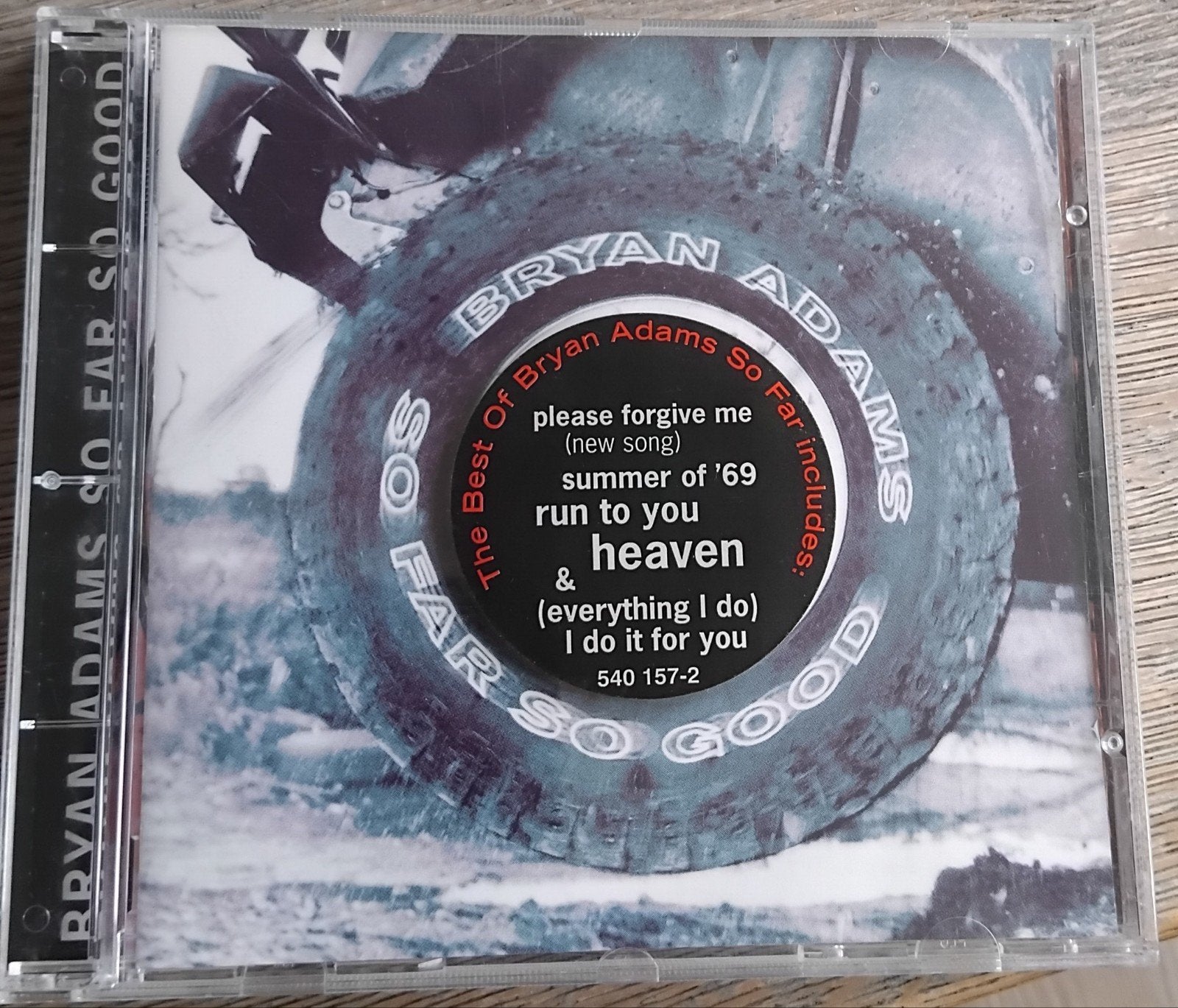 CD Bryan Adams So Far So Good, Ophalen of Verzenden, Zo goed als nieuw, Poprock