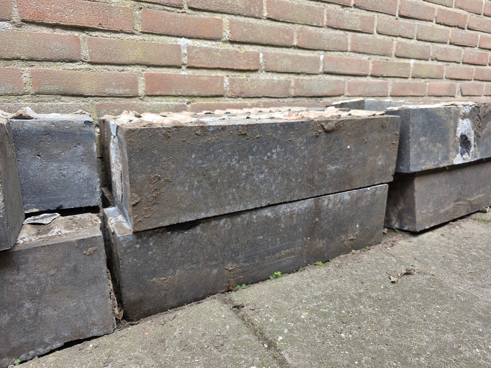 Stapelblokken 15x15x60 cm en afsluitband, gebruikt, 25 stuks, Ophalen