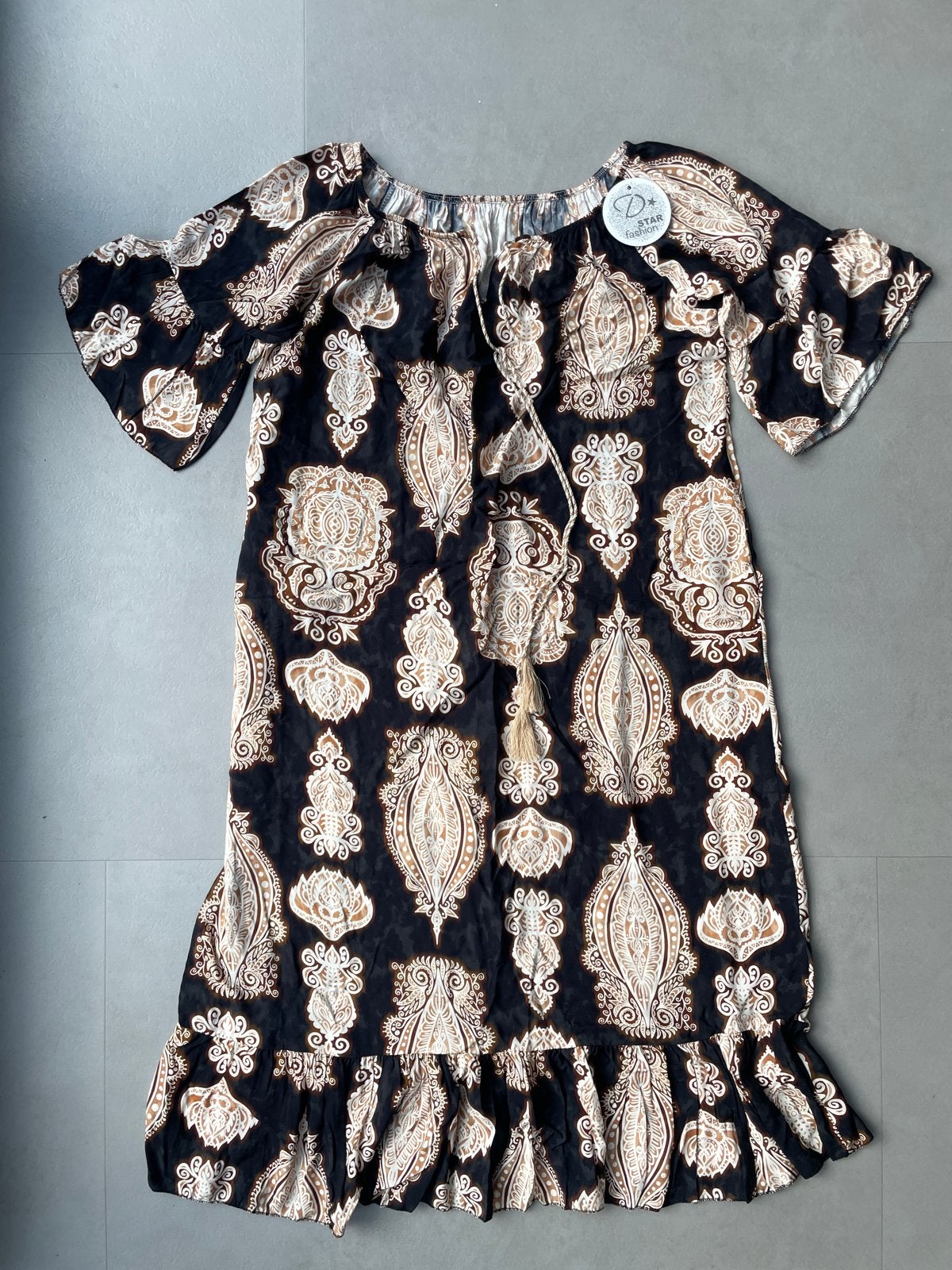 Zwarte jurk met paisley print en ruches, Zwart, Nieuw, Knielengte, Ophalen