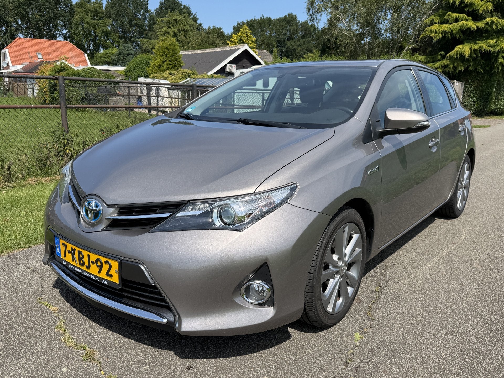 Toyota Auris 1.8 Hybrid Dynamic Navi/Camera/Ecc/Cruise/Dlr., Auto's, Toyota, Euro 5, Stof, Gebruikt, Zwart