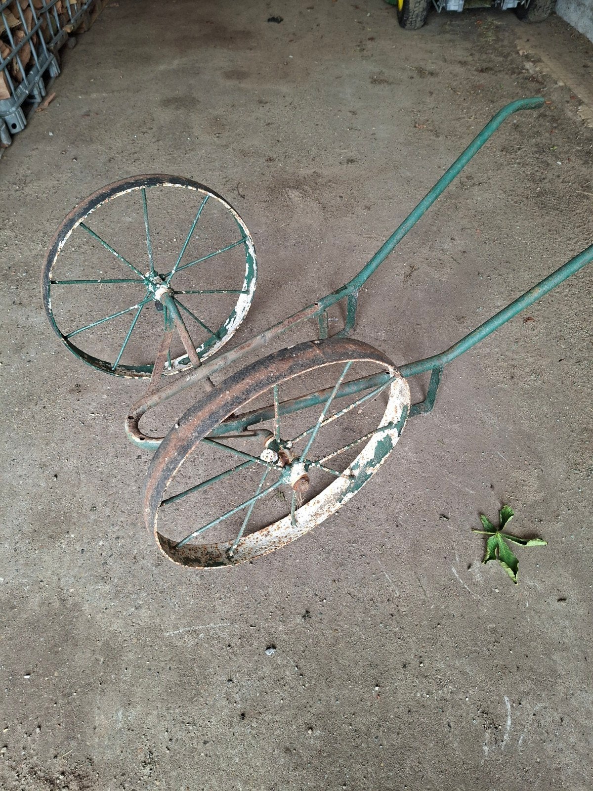 Onderstel voor stationeer motor, Ophalen