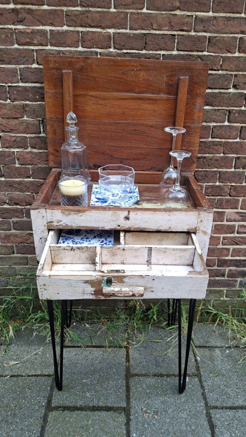 Lessenaarstafel (Sidetable, Haltafel), Ophalen, Zo goed als nieuw, Hout