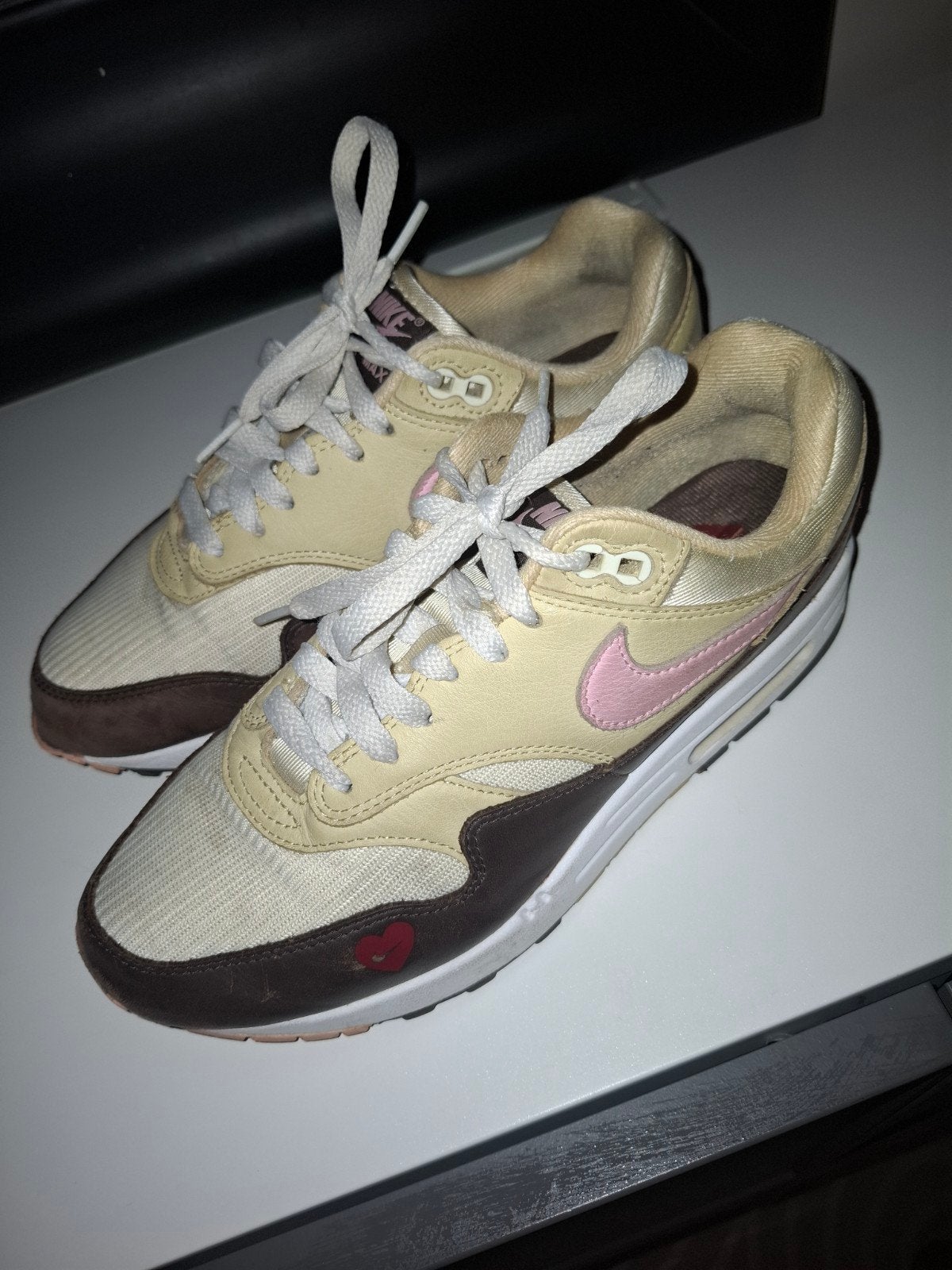 Nike Air Max 1 Valentine's Day - Maat 40, Bruin, Nike, Ophalen of Verzenden, Sneakers of Gympen