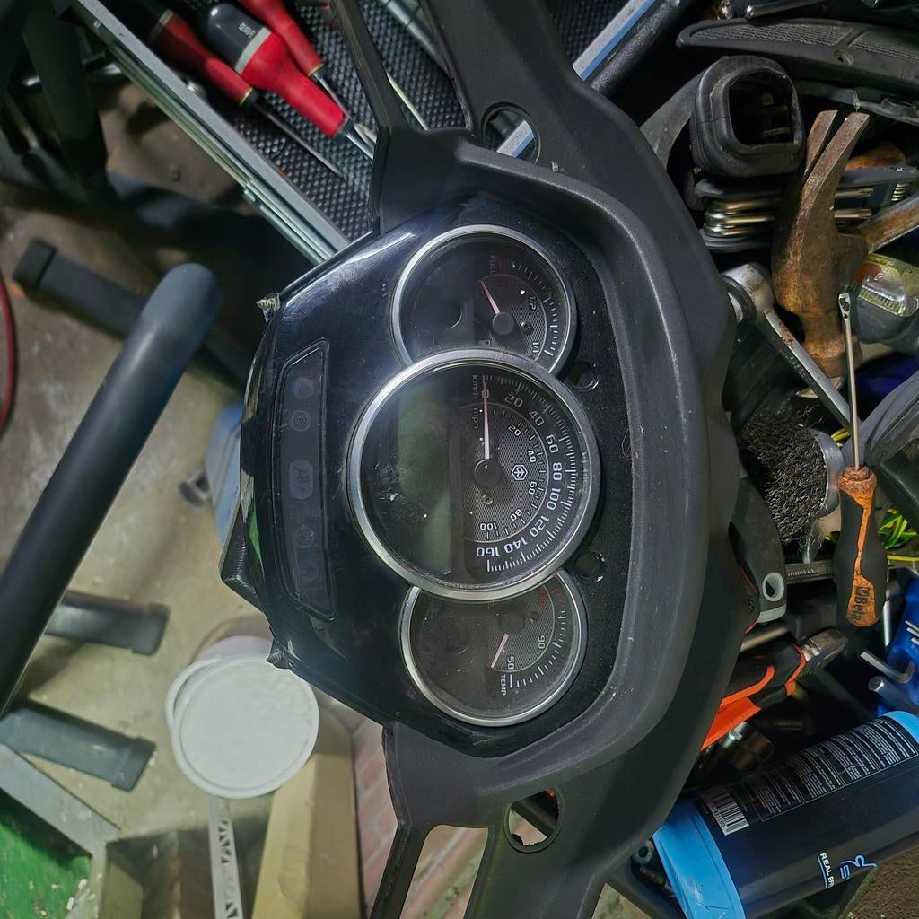 Piaggio mp3 yourban 300cc teller te koop met 33000 km er op, Ophalen of Verzenden