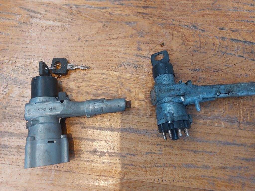 contactslot neimann mercedes w123 kontaktslot, Auto-onderdelen, Ophalen of Verzenden, Gebruikt