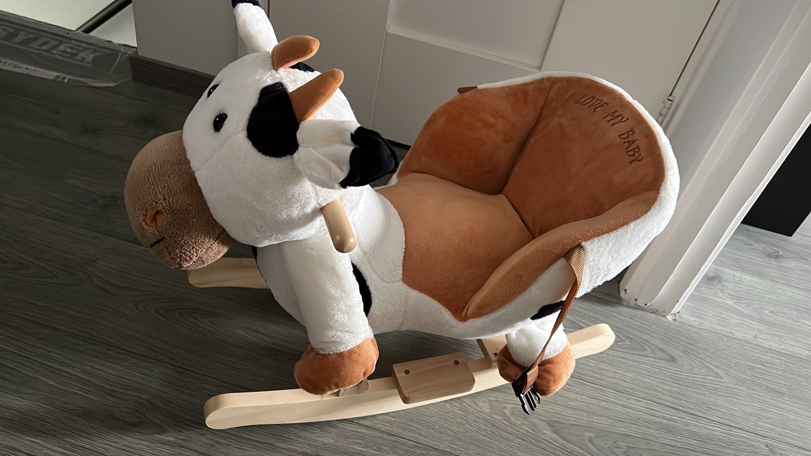 Leuke schommelkoe met riem, Ophalen, Zo goed als nieuw