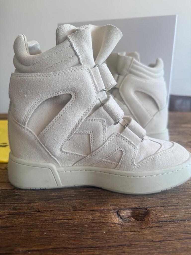ZGAN Originele Isabel Marant Bekett sneakers - Beige maat 37, Beige, Ophalen of Verzenden, Sneakers of Gympen, Zo goed als nieuw