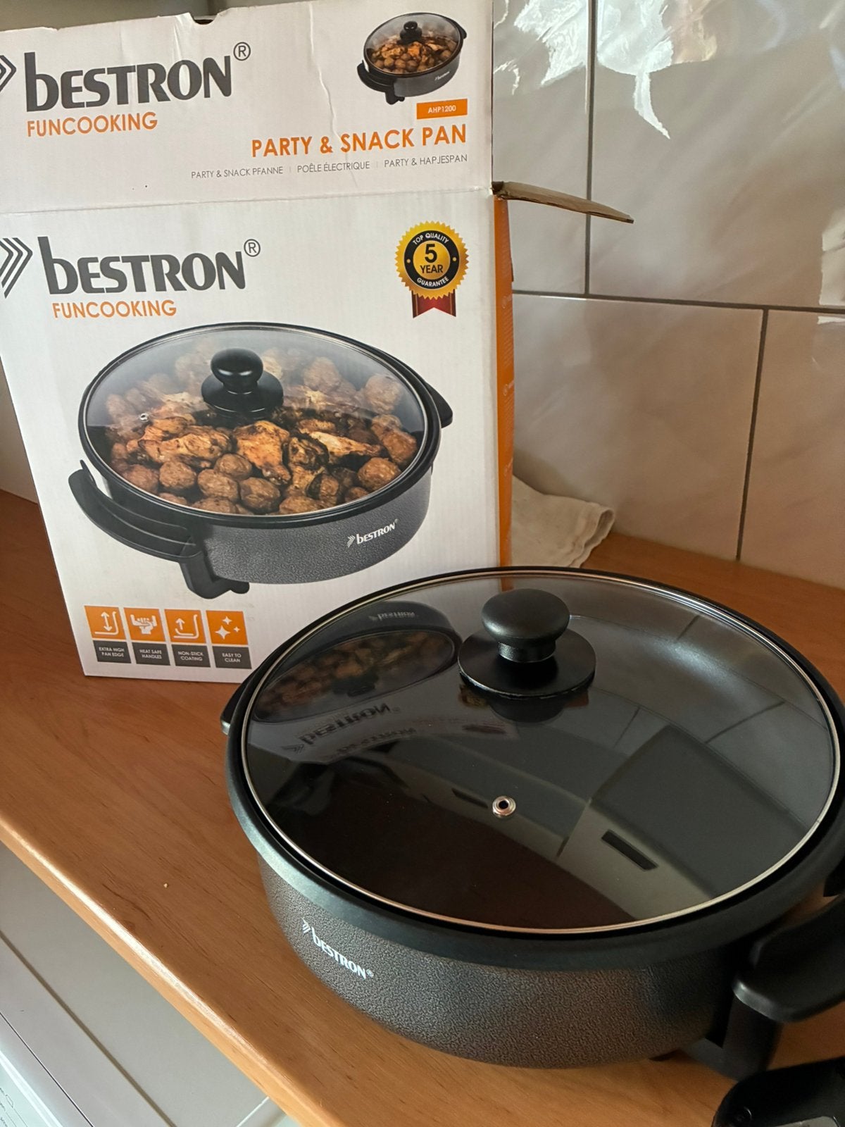 Bestron party snackpan.   Nieuw, Ophalen, Overige materialen, Antiaanbaklaag, Overige typen
