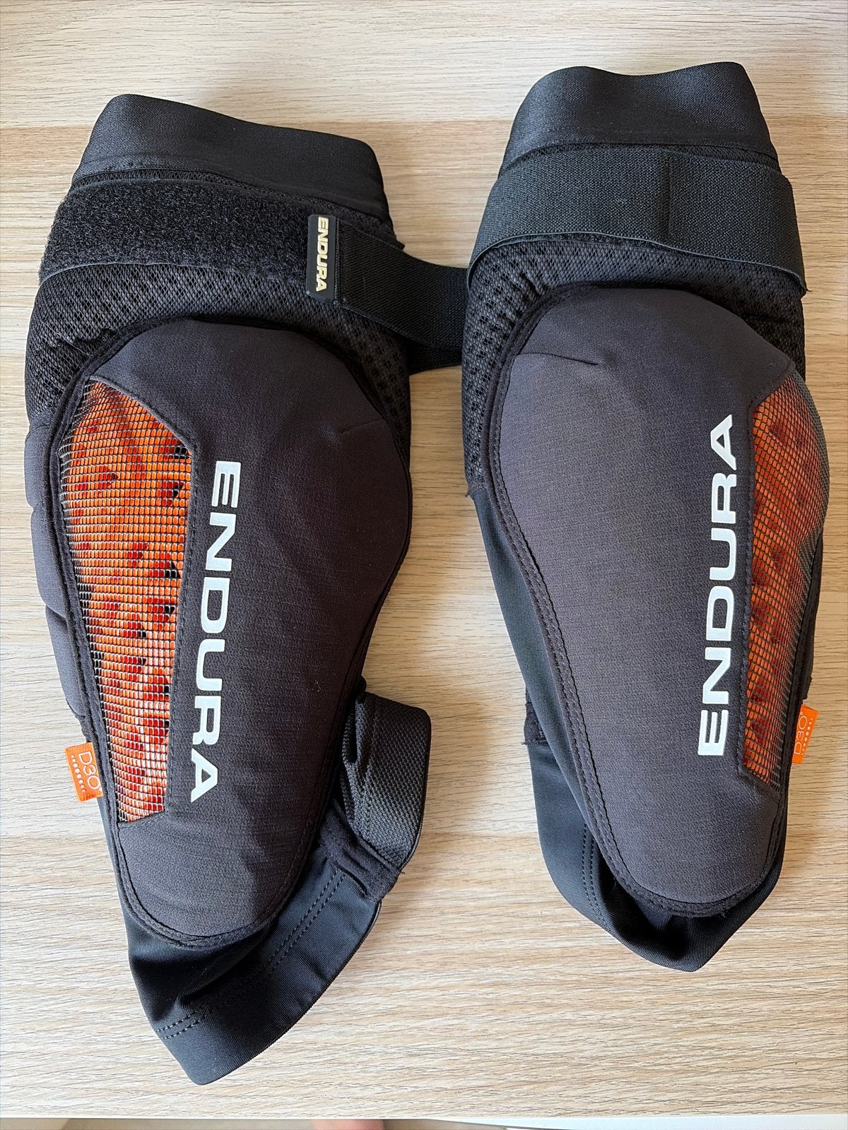 Endura MT500 Lite Kniebeschermers Maat L/XL, Ophalen of Verzenden, Zo goed als nieuw