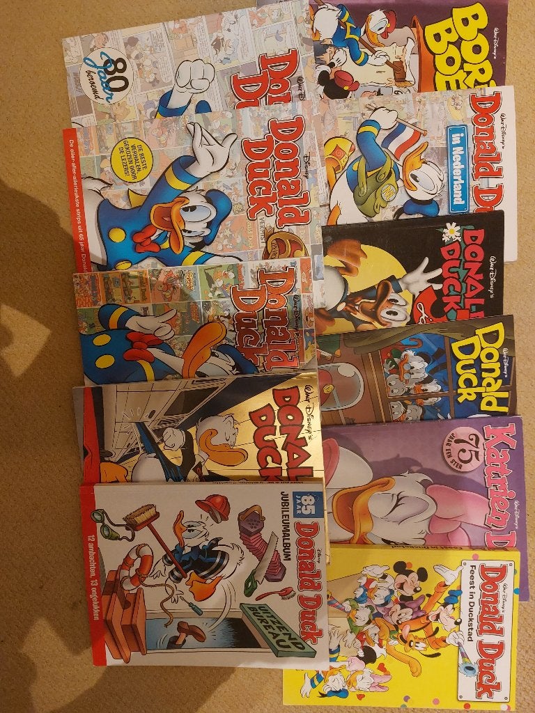 9 Donald Duck jubileum albums, Boeken, Eén stripboek, Ophalen of Verzenden, Zo goed als nieuw