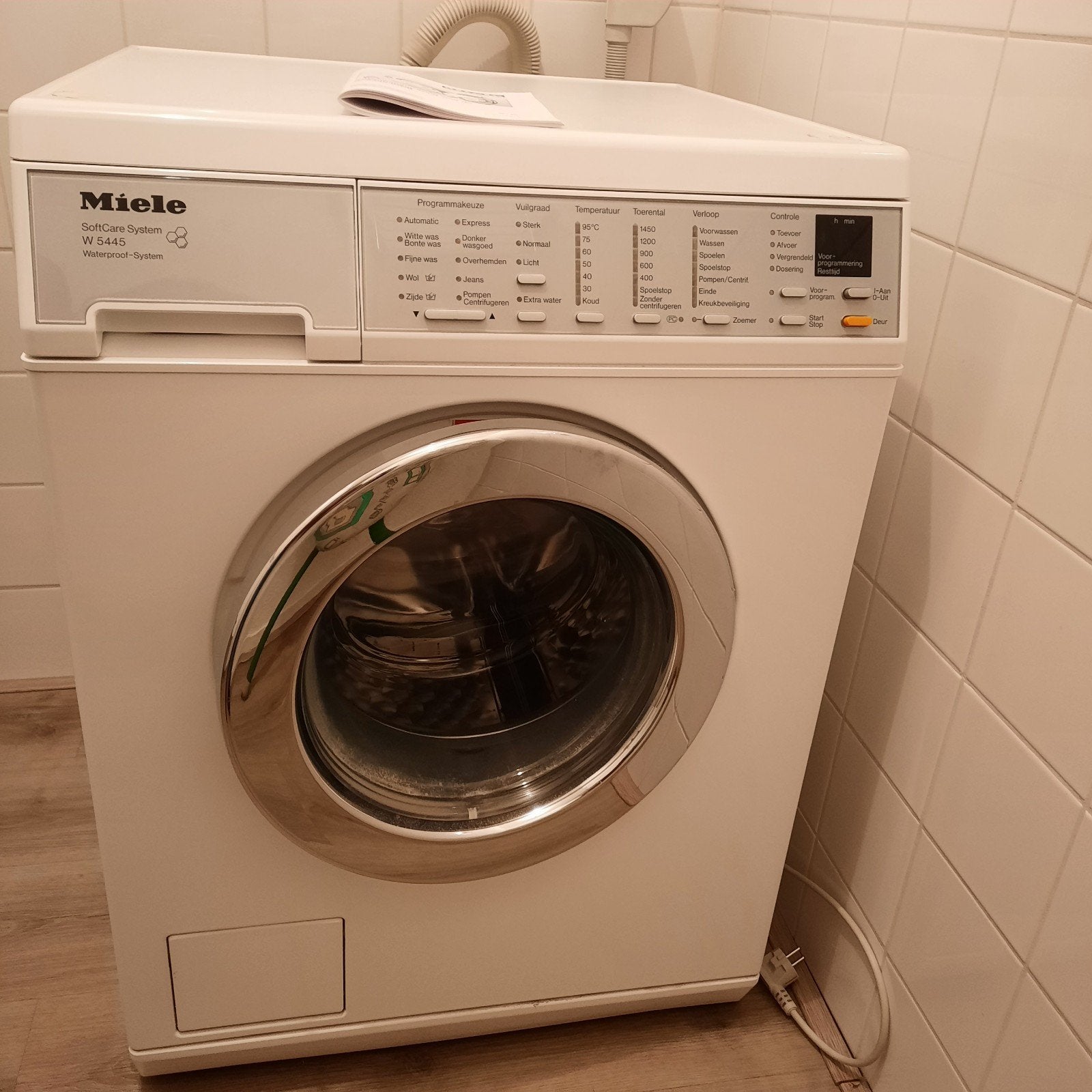 Miele wasmachine, Witgoed en Apparatuur, Ophalen, 1200 tot 1600 toeren, Gebruikt, Voorlader