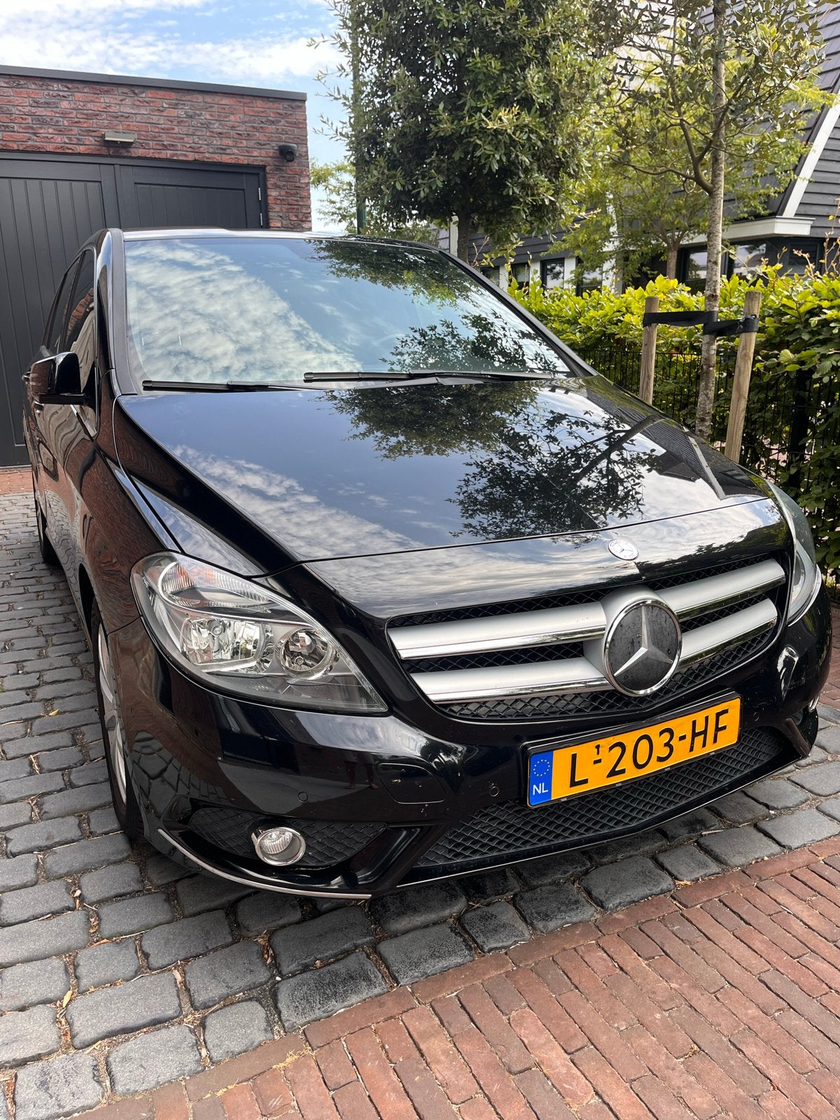 Mercedes-Benz B-Klasse 1.6 B180 5DRS Blue EFF 2012 Zwart, Voorwielaandrijving, 4 cilinders, Handgeschakeld, Particulier