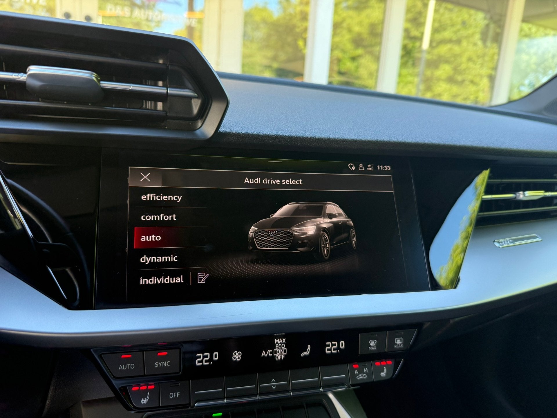 Foto 17 van Audi A3 Sportback 40 TFSI e Advanced edition S LINE/STOELVER