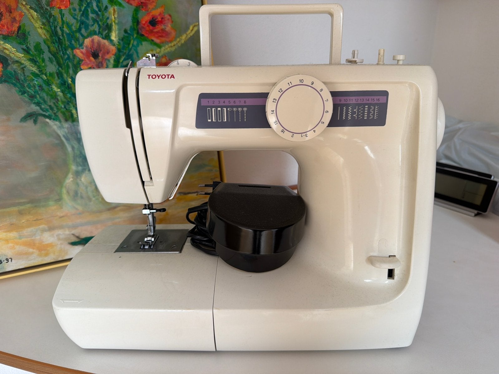 Toyota KB13 RS2000 Naaimachine met Naaidoos, Ophalen, Gebruikt, Naaimachine, Overige merken