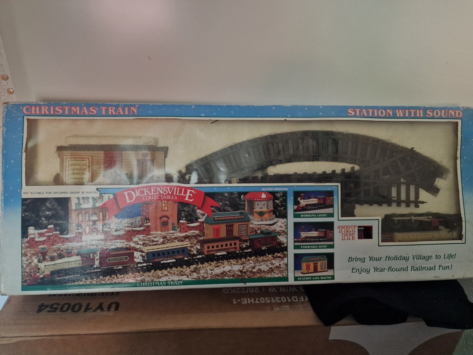 Dickensville Kerst Treinbaan met Geluid en Station, Hobby en Vrije tijd, Modeltreinen | H0, Overige merken, Gelijkstroom of Wisselstroom