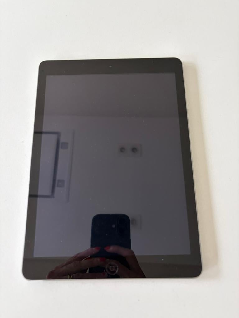 iPad AIR A1474 16 GB, Computers en Software, Apple iPads, 10 inch, Apple iPad Air, Ophalen of Verzenden, Zo goed als nieuw