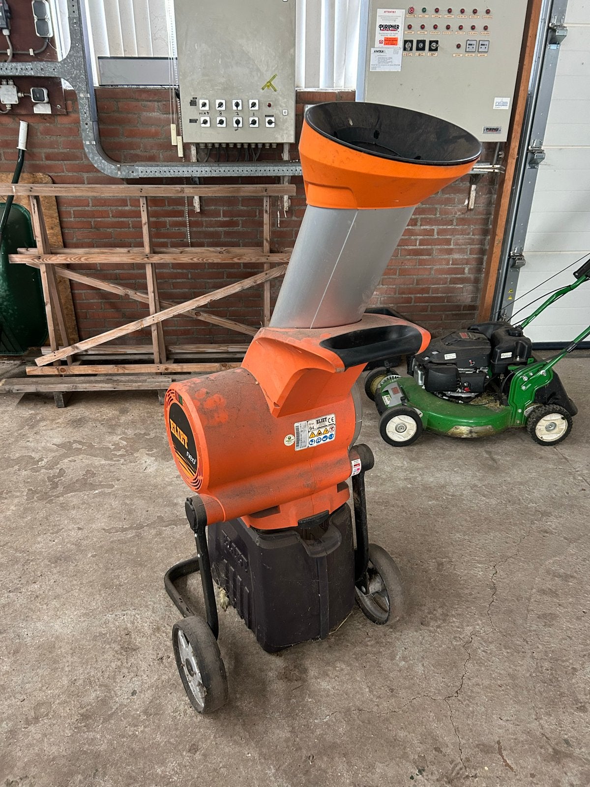 Elite Neo 2 Hakselaar - Krachtige Tuinhakselaar, Tuin en Terras, Ophalen, Gebruikt, Elektrisch