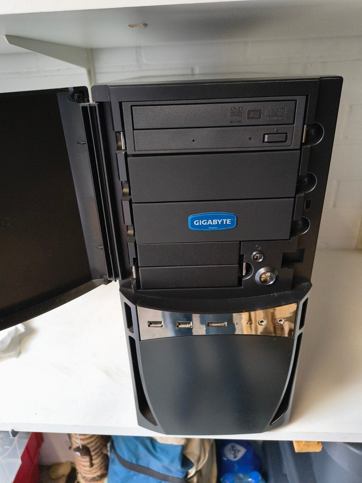 GIGABYTE Desktop PC - moet weg, Ophalen, Gebruikt, HDD, GIGABYTE