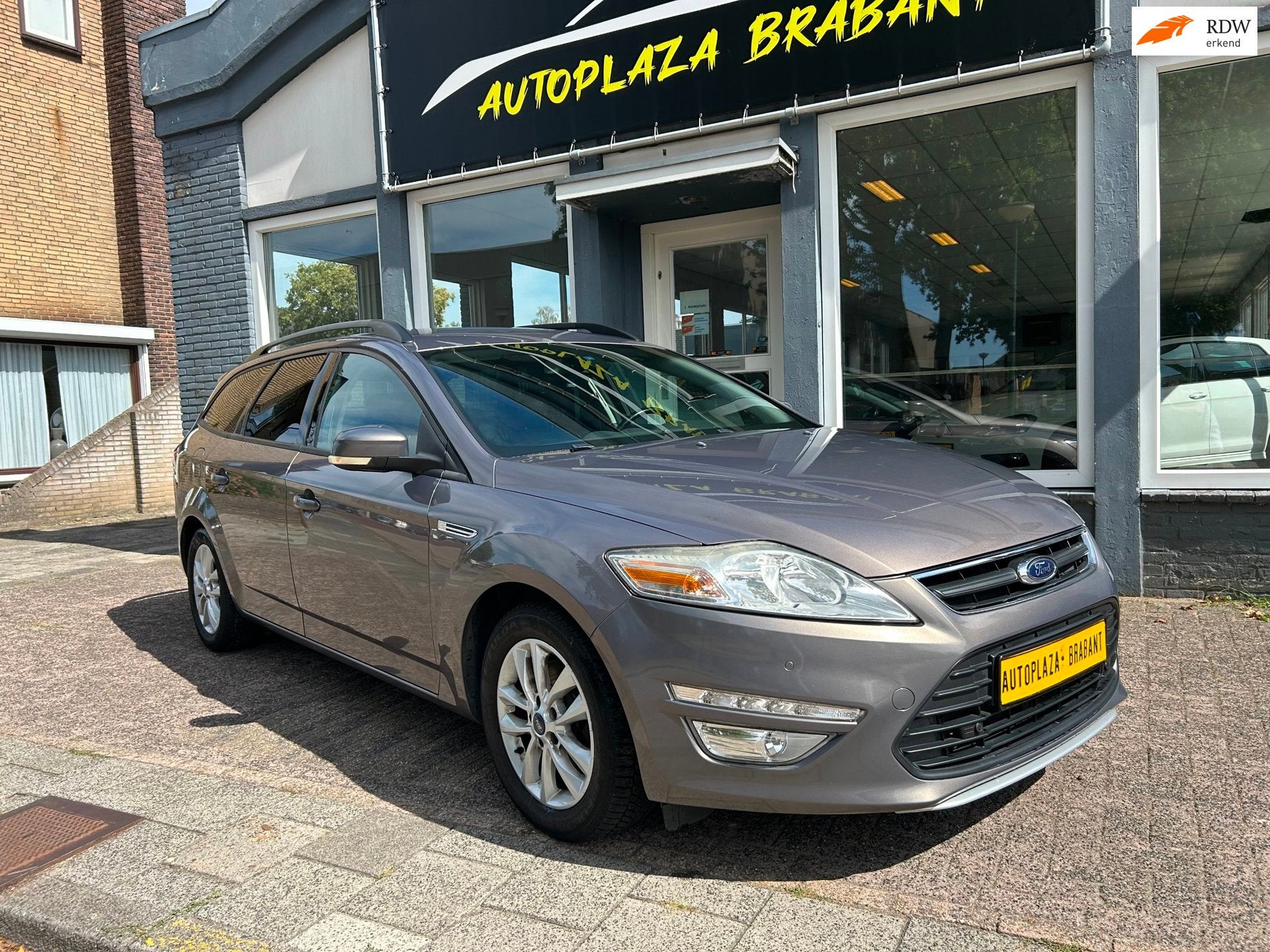 Ford Mondeo Wagon 1.6 EcoBoost / NAVI / LEDER / PDC / TREKHA, Auto's, Voorwielaandrijving, 15 km/l, Gebruikt, Zwart