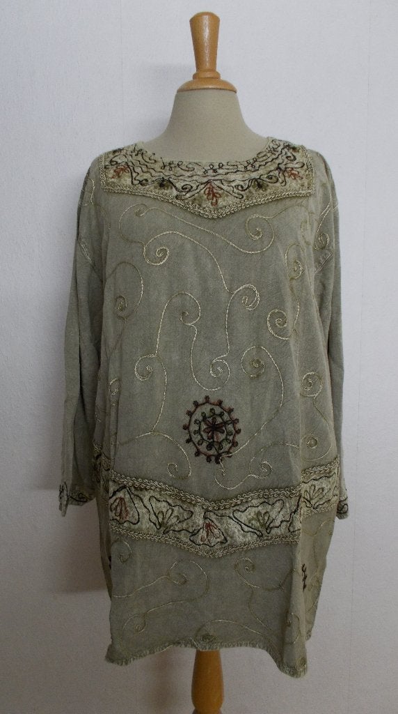 100% viscose Ibiza/hippie tuniek met borduursels! L/XL, Kleding | Dames, Ophalen of Verzenden, Zo goed als nieuw, Maat 42/44 (L)