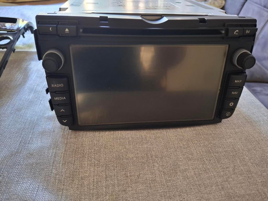 Hyundai ix20 auto radio met navigatie. Lees beschrijving., Ophalen
