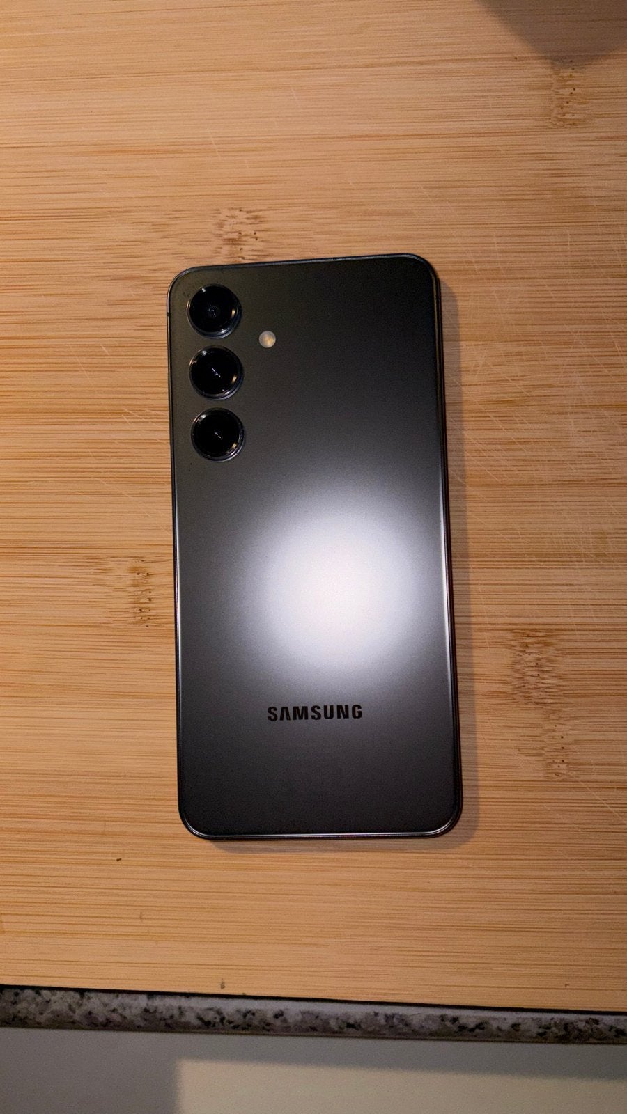 Foto 3 van Samsung Galaxy S24 128GB Zwart - Zo goed als nieuw