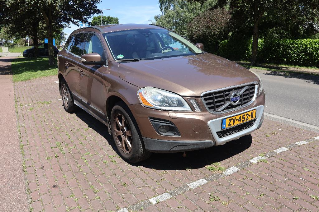 Volvo XC60 3.0 T6 AWD Geartronic 2009 Bruin, Auto's, Automaat, 1800 kg, XC60, Vierwielaandrijving