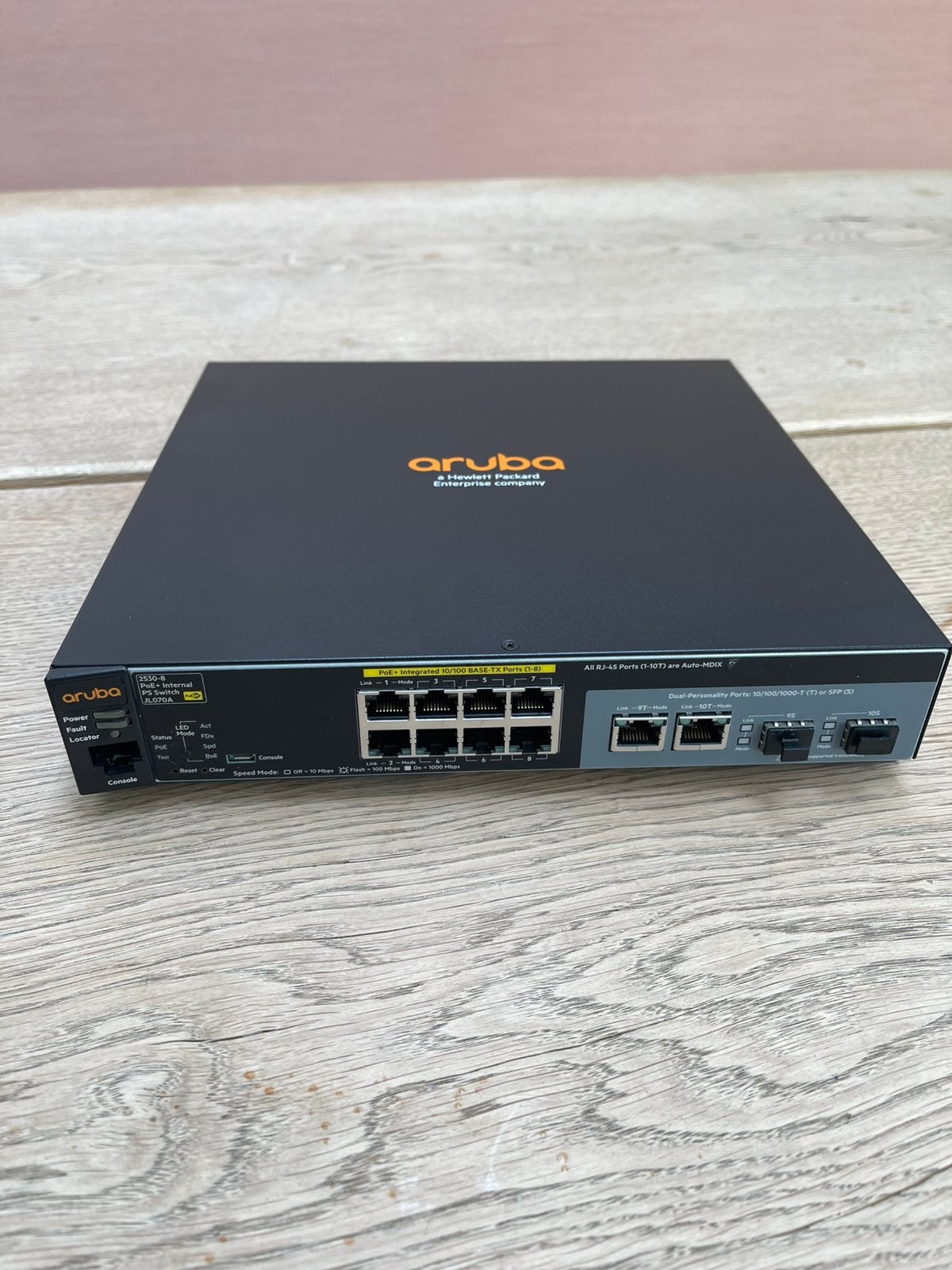 Aruba 2530-8 PoE+ Switch JL070A, Computers en Software, Ophalen of Verzenden, Zo goed als nieuw