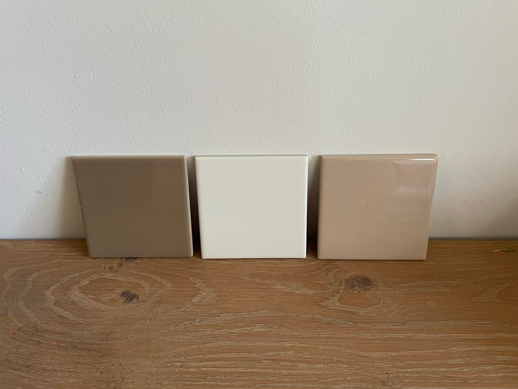 88 tegels van 10 x 10 cm in drie kleuren, Ophalen, Overige materialen, Overige typen, Zo goed als nieuw