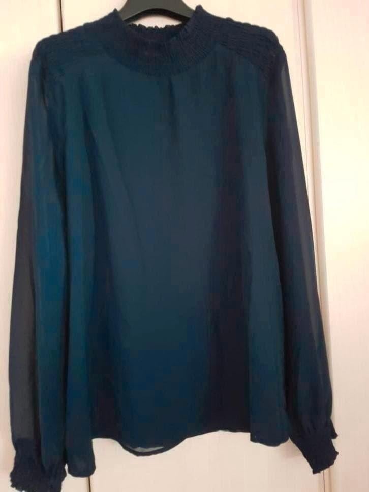 Mooie donkerblauwe met voile en gesmockte hals Geisha 40 42, Kleding | Dames, Ophalen of Verzenden, Zo goed als nieuw