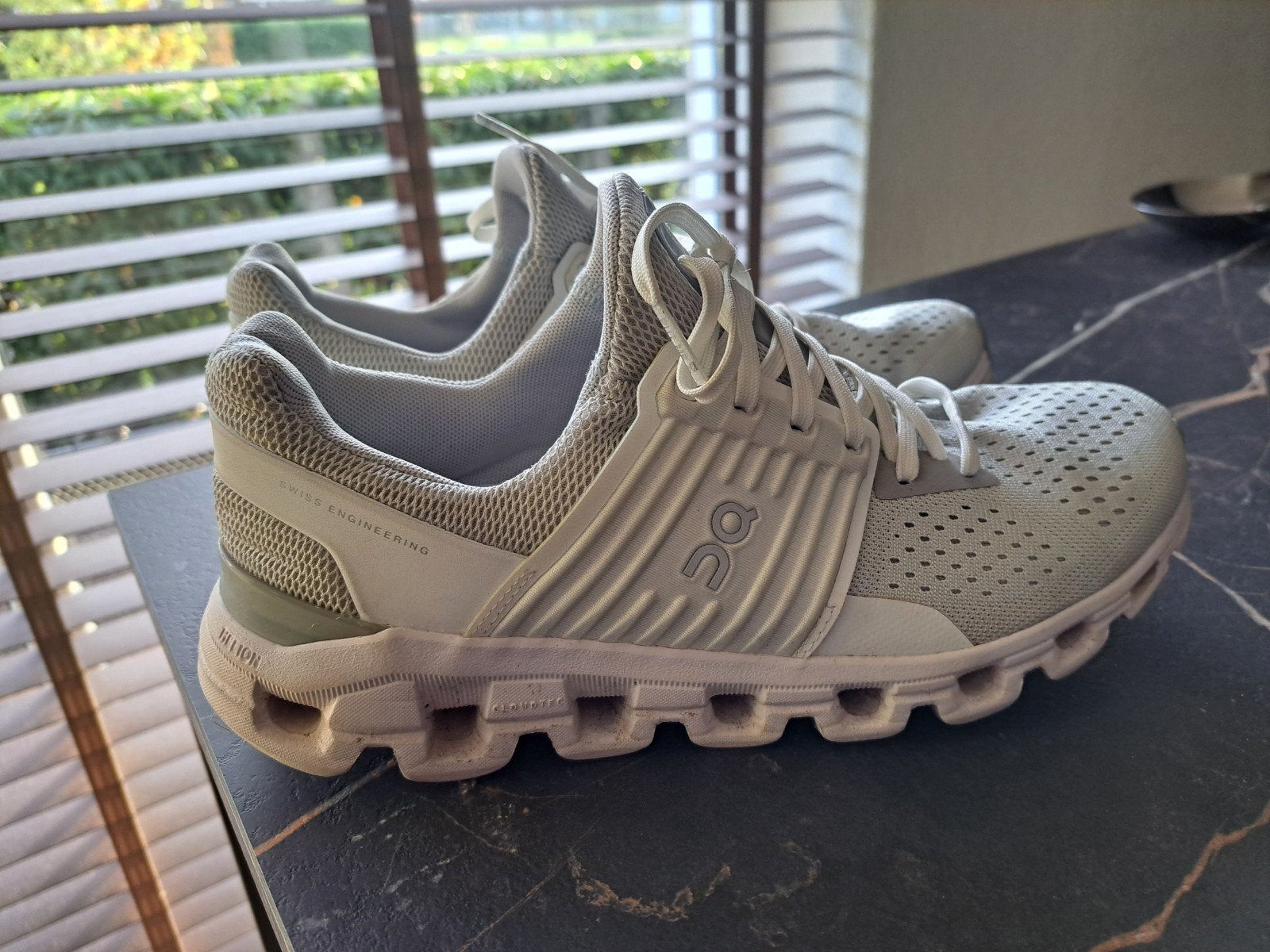 On Cloud CloudTec Hardloopschoenen Maat 40,5, Overige merken, Hardloopschoenen, Ophalen of Verzenden, Zo goed als nieuw