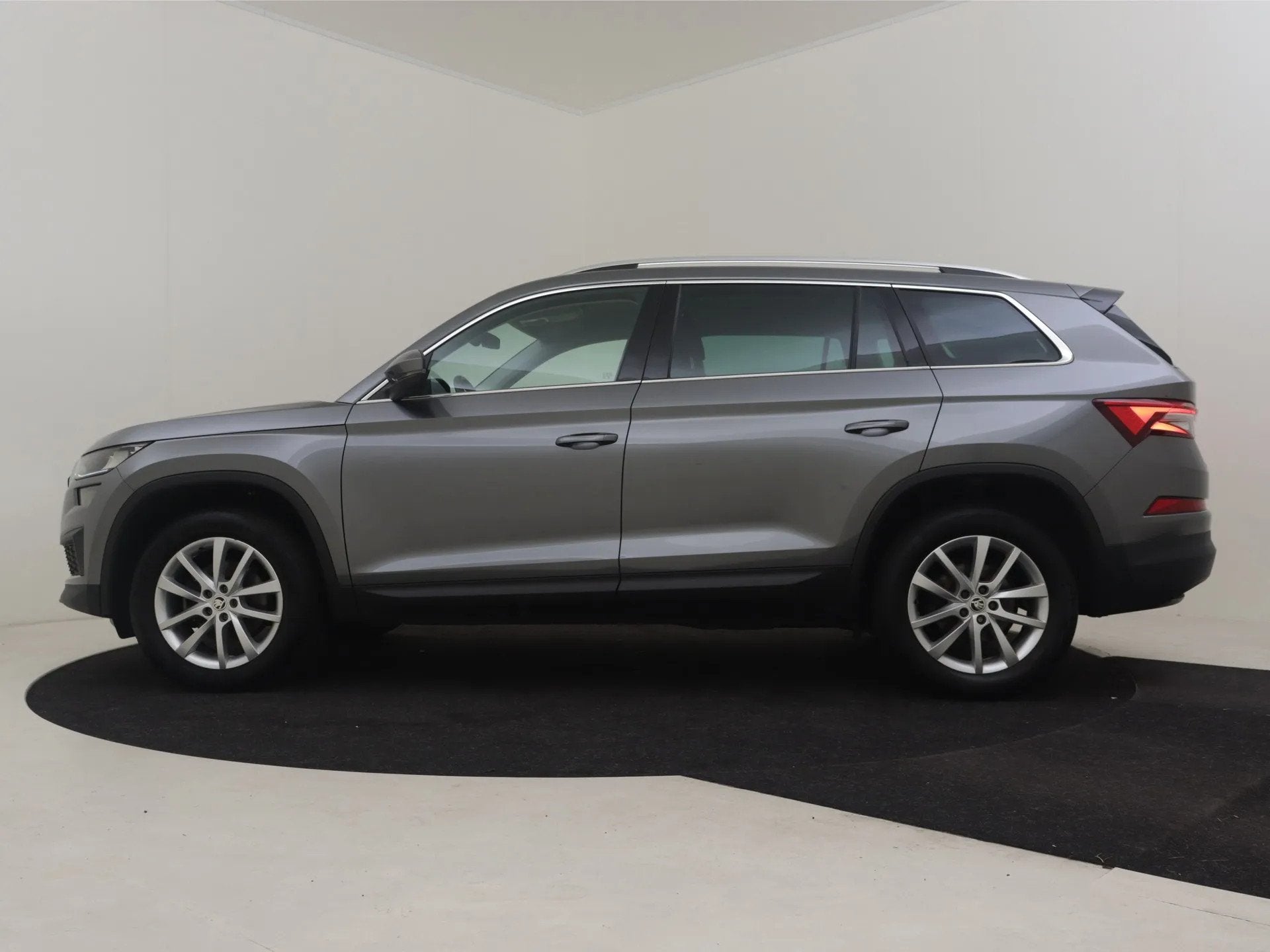 Skoda Kodiaq 1.5 TSI Business Edition 150PK (bj 2022), 15 km/l, 4 cilinders, Origineel Nederlands, Handgeschakeld